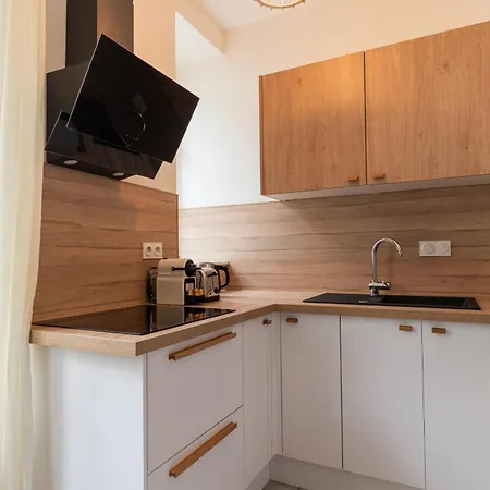 Dify Berthelot - Jean Mace Apartamento